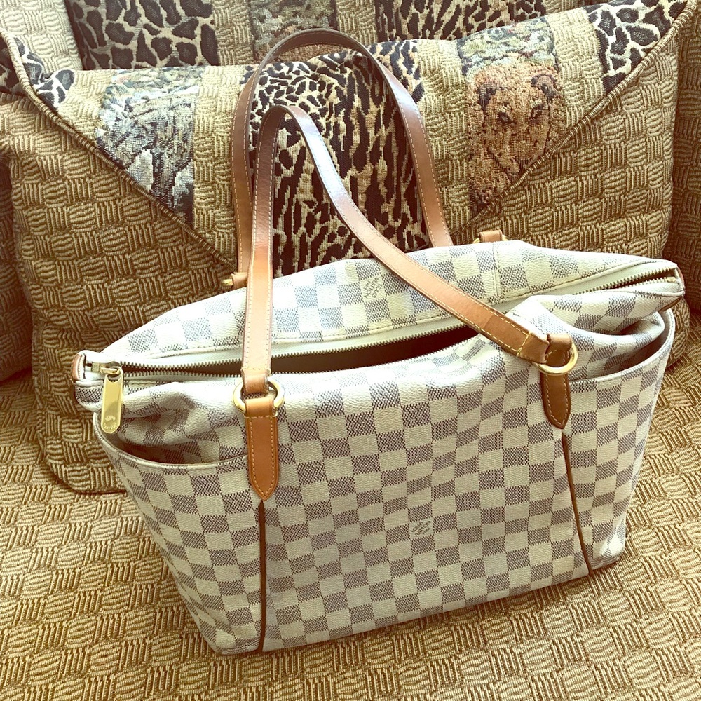 Louis Vuitton MM Totally